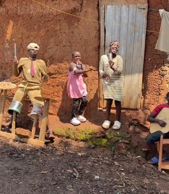 T13 - Américo planea visita a niños que interpretaron "Te Vas" en Uganda