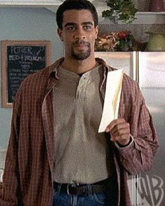 Facebook - Actor de 'Dawson’s Creek', Obi Ndefo, muere a los 51 años