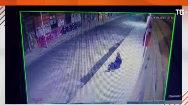 Revelan imágenes de violento robo en Recoleta - T13