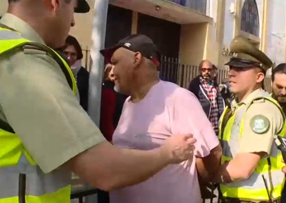 Canal 13 - Taxista evadió control y terminó detenido