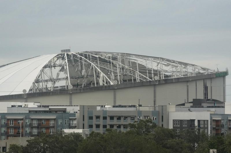 Facebook/Rays, AFP - Tropicana Field, estadio de béisbol de los Tampa Bay Rays, destrozado por el huracán Milton