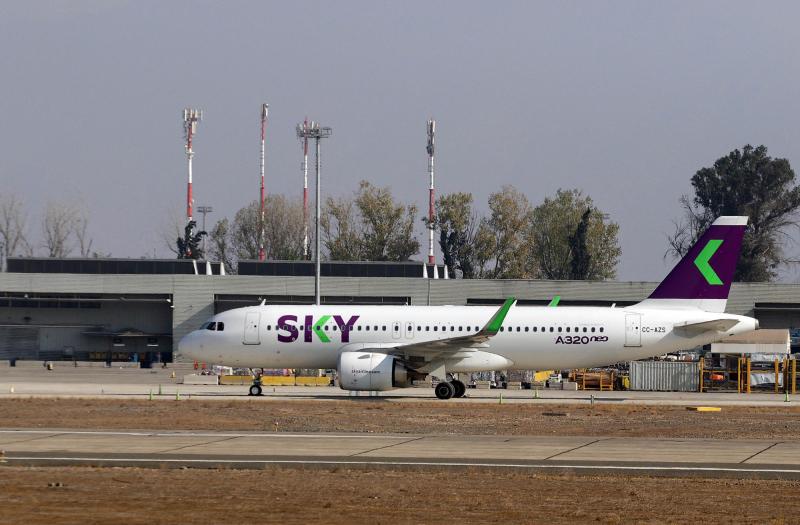 Aerolíneas chilenas informan medidas por paro en Argentina - Agencia Uno