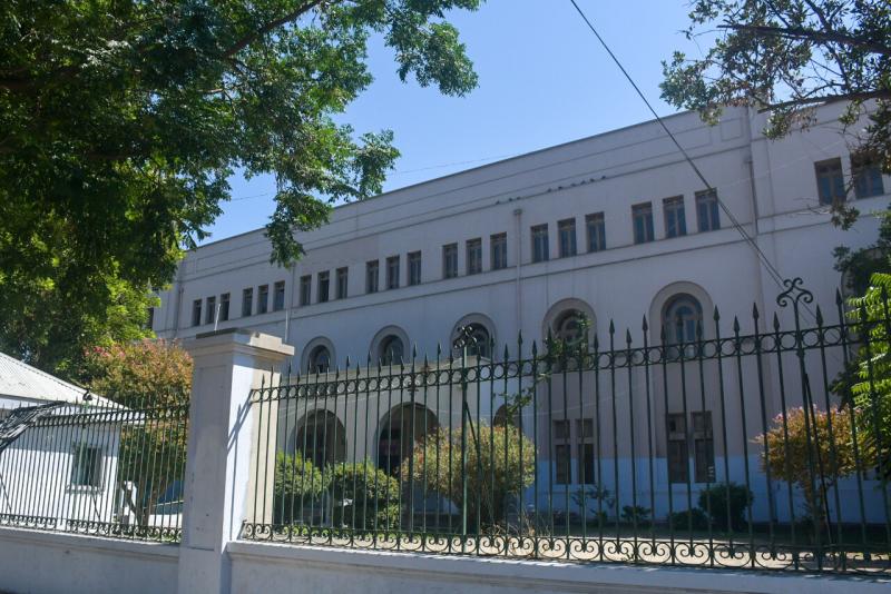 Anuncian suspensión de clases en el INBA tras grave explosión