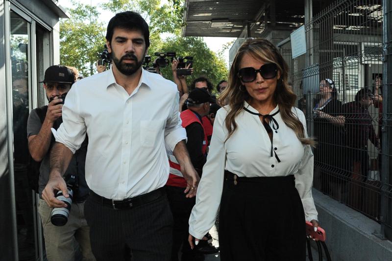 Joaquín Lavín León y Cathy Barriga - Agencia Uno