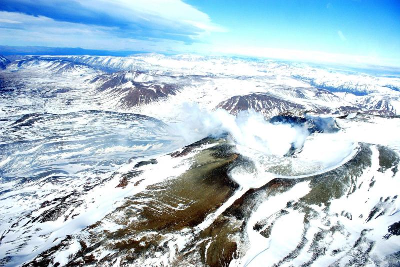 Agencia Uno - Volcán Copahue (archivo)