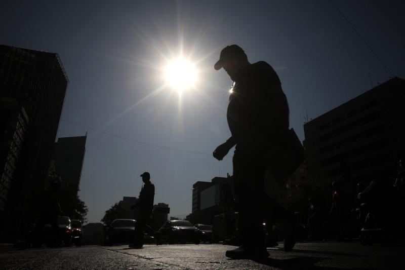 ATON - Emiten aviso meteorológico por altas temperaturas en cuatro regiones: Máximas llegarían a los 34°C