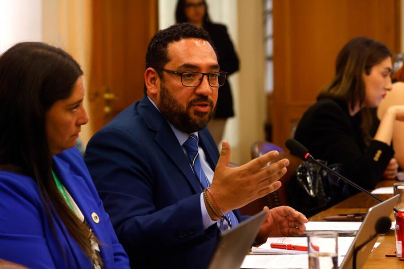 Aton - Ministro de Educación, Nicolás Cataldo