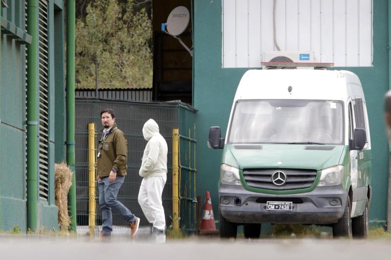 ATON - Carabineros detenidos por robo a empresa Brinks