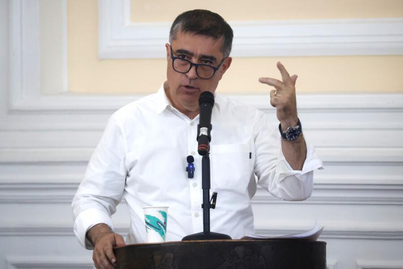 Aton - Mario Desbordes, candidato a la alcaldía de Santiago