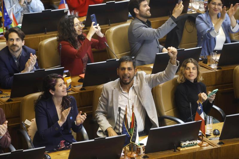 ATON - Diputados celebran avance de la nueva Ley de Pesca