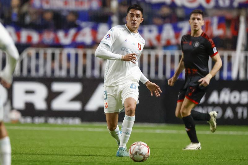 Ignacio Tapia, defensa de U de Chile, no se presentó como vocal de mesa - Crédito: Photosport