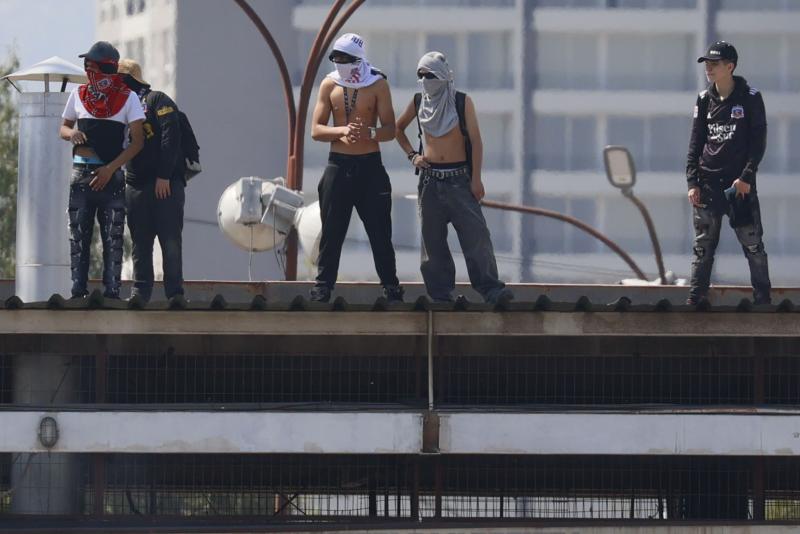 Hinchas de Colo Colo en el Arengazo - Créditos: Photosport