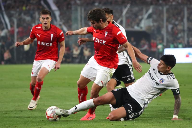 Esteban Pavez en Colo Colo. Crédito: Photosport.