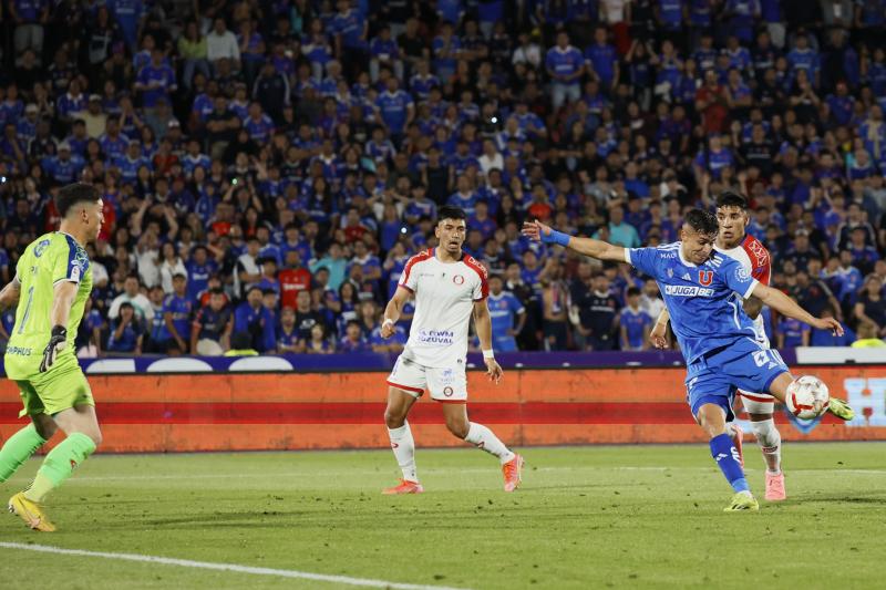 Fabián Hormazábal anotó el 1-0 de la U. Crédito: Photosport.