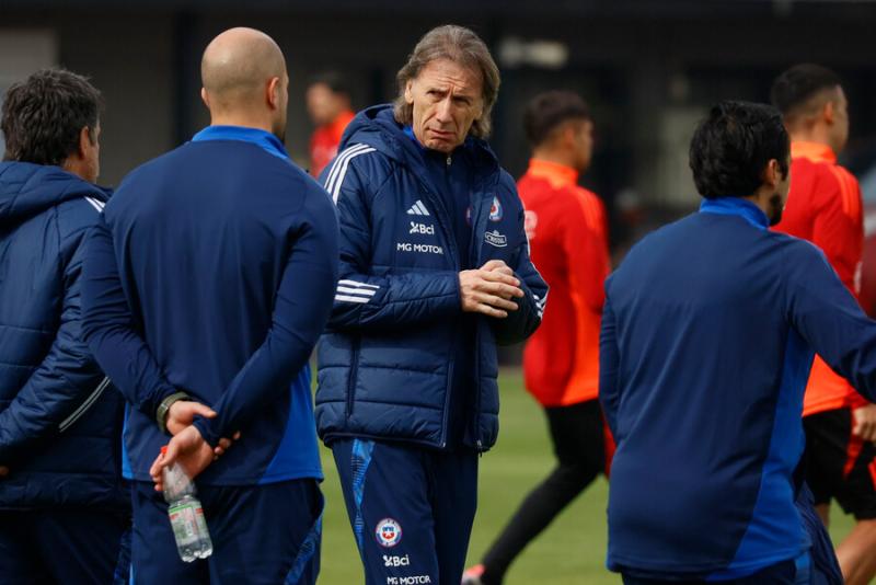 Ricardo Gareca en rueda de prensa de la Selección Chilena - Créditos: Photosport
