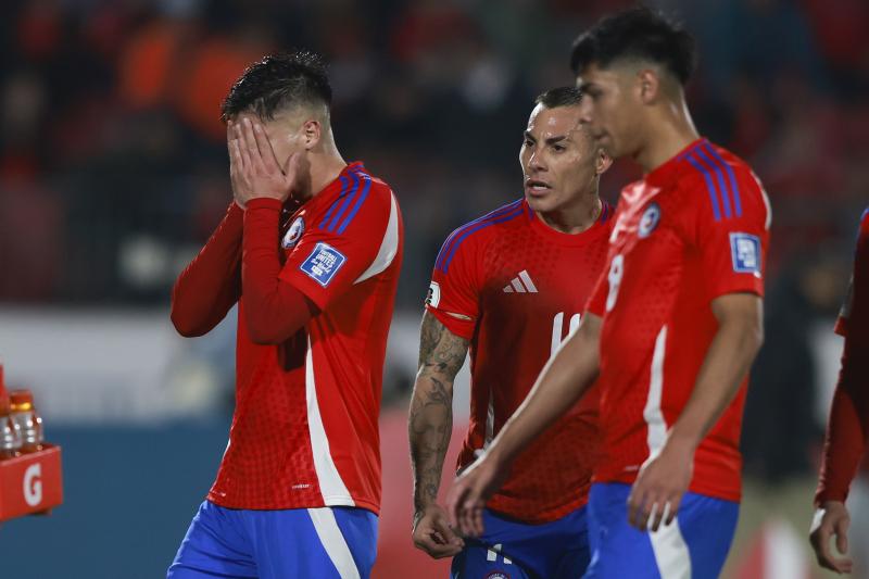 El enojo de Eduardo Vargas con Thomas Galdames - Crédito: Photosport