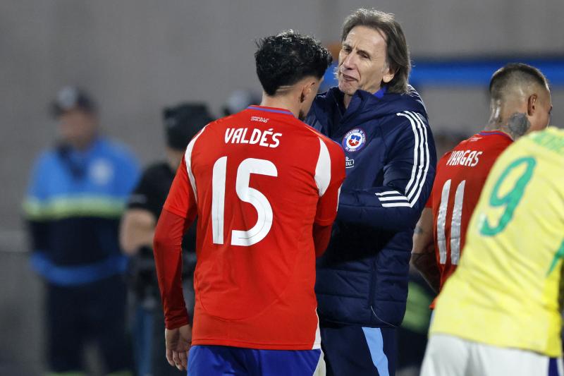 Ricardo Gareca lamentó la derrota ante Brasil - Crédito: Photosport
