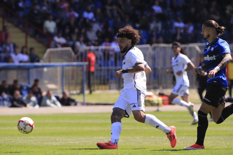 Maximiliano Falcón en Colo Colo. Crédito: Photosport.