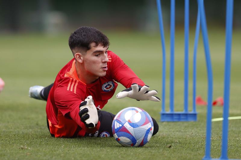 Vicente Reyes en La Roja. Crédito: Photosport.