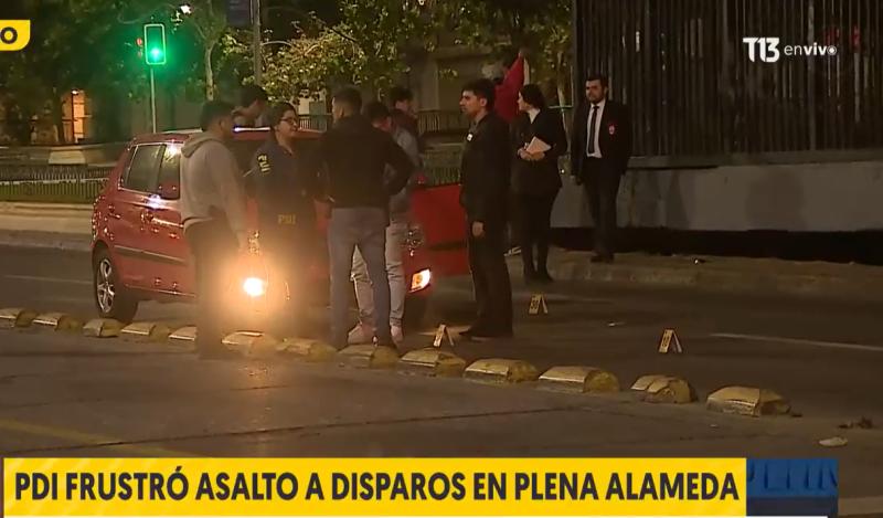 Vuelco en encerrona en la Alameda: PDI habría frustrado secuestro