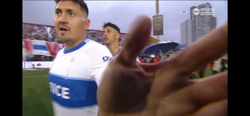 Nicolás Castillo furioso tras perder el Clásico Universitario - Créditos: Captura TNT Sports