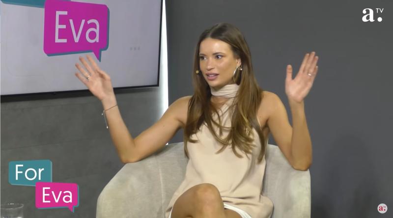 Youtube (Agricultura TV) - Julia Fernándes se implanta chip de belleza