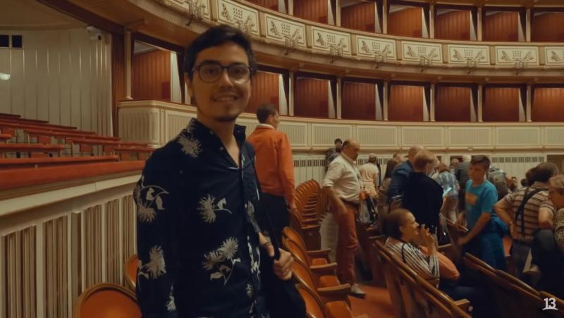 Youtube (Siempre hay un chileno) - Leonardo Navarro