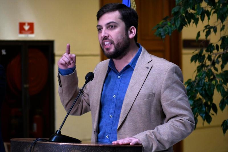 Agencia Uno - Diputado PPD Raúl Soto critica a Boric