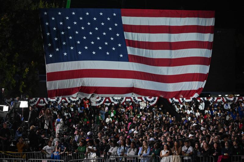 AFP News - Medios estadounidenses aseguran que Trump obtiene ventaja sobre Kamala Harris