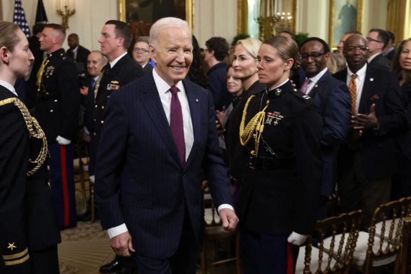 Venezuela tacha de "ridículo" reconocimiento de EEUU a rival de Maduro como "presidente electo"