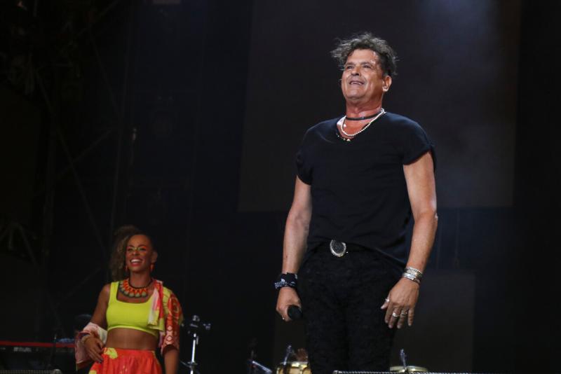 Carlos Vives confirma "por error" su presencia en Viña 2025