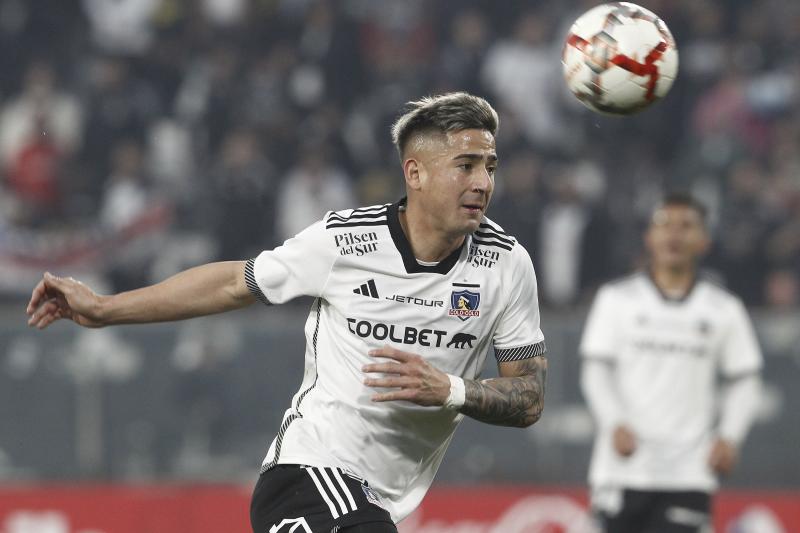 Guillermo Paiva podría quedarse en el fútbol chileno - Crédito: Agencia UNO