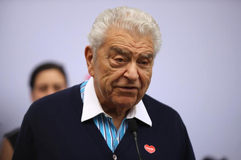 El emotivo discurso de Don Francisco al inicio de la Teletón: "Tenemos que buscar la manera de seguir con esto"