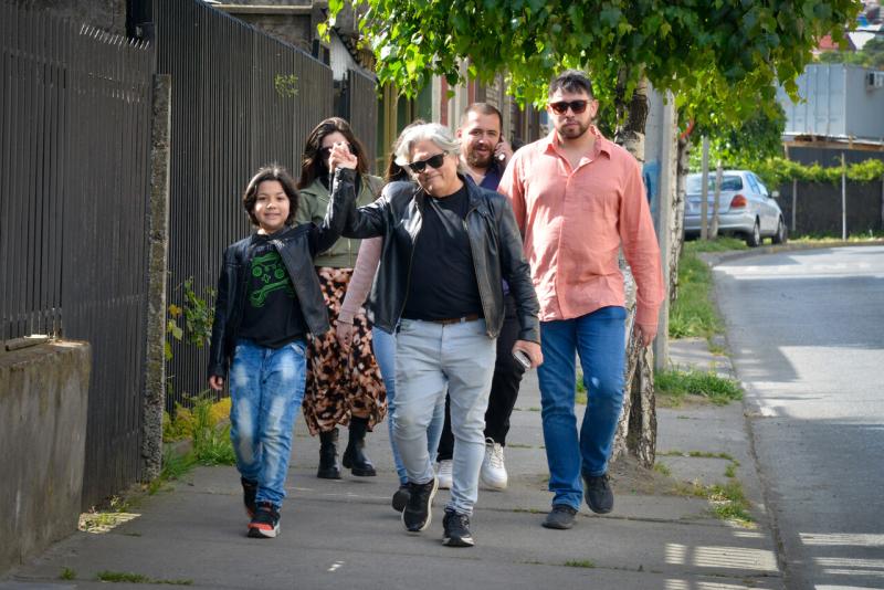 Agencia Uno - Alejandro Navarro, candidato a la gobernación del Biobío, votó a primera hora de este domingo en Penco