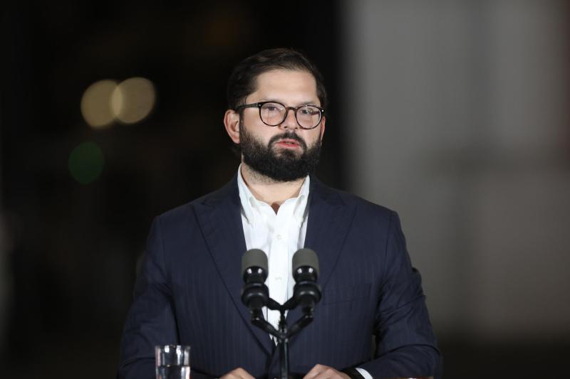 Agencia Uno - La declaración completa del abogado del Presidente en que afirma que Boric recibió falsa denuncia de acoso sexual