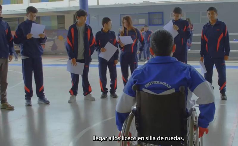 T13 - "Chile me dio una oportunidad": Emocionado joven boliviano recibe nacionalidad chilena tras años en la Teletón