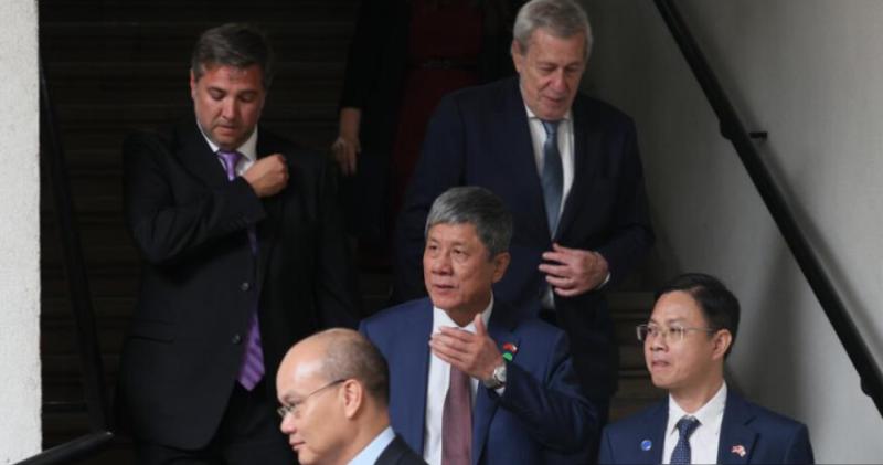 ATON - Escolta de presidente de Vietnam queda libre y no puede volver a ingresar a Chile tras acusación de abuso sexual