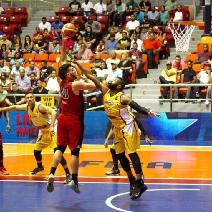 Luto por la muerte de Rodrigo Madera - Crédito: Instagram @cdclosleones