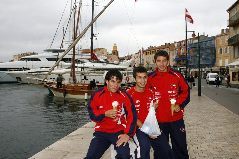 Villanueva estuvo algunos partidos en la Roja - Créditos: Photosport