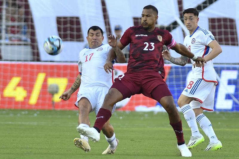 La Roja recibirá a Venezuela por las Eliminatorias - Crédito: Photosport