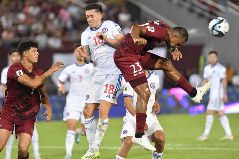 Chile recibe el martes a Venezuela en las Eliminatorias Sudamericanas - Créditos: Photosport
