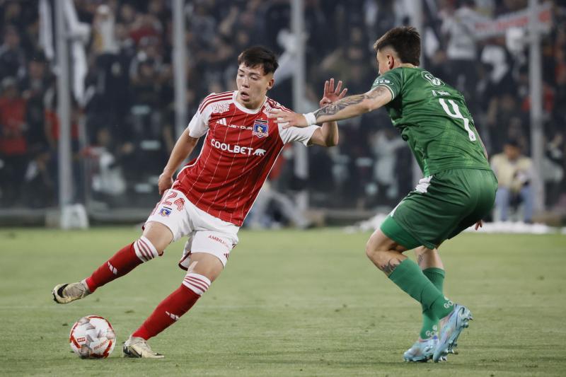 Leandro Hernández cumpliría con los minutos Sub 21 pendientes de Colo Colo - Créditos: Photosport