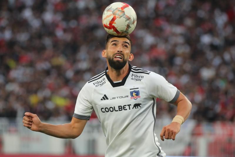 Emiliano Amor podría quedarse en el fútbol chileno - Crédito: Photosport