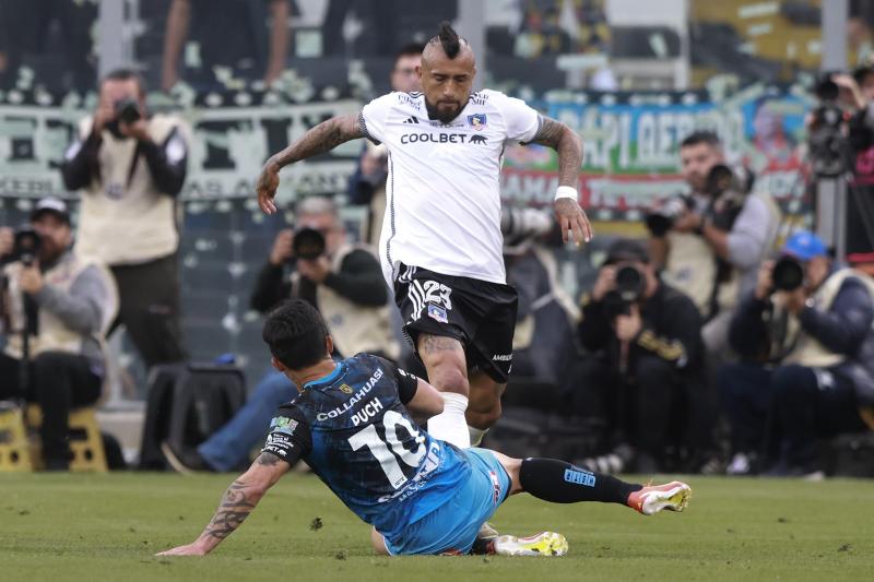 Arturo Vidal se vio implicado en la fiesta tras el triunfo de Colo Colo sobre Iquique - Créditos: Photosport