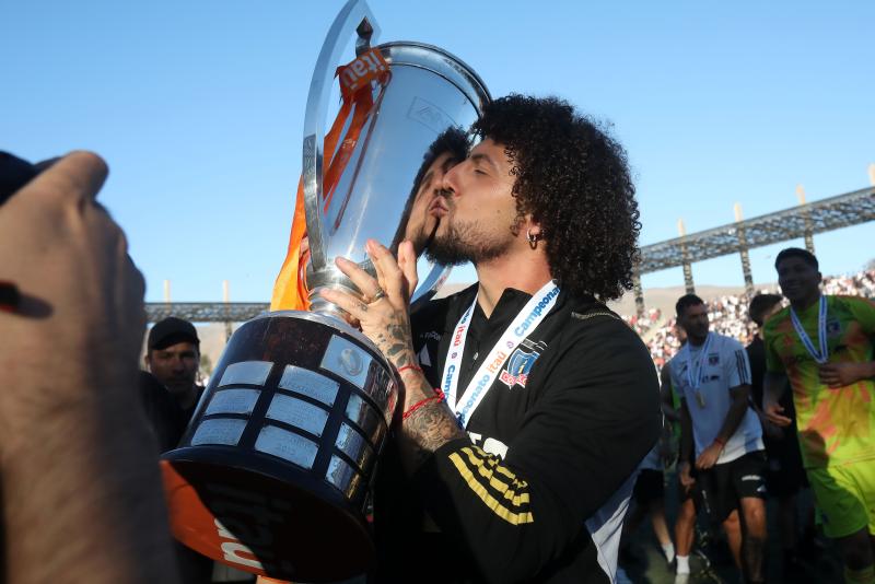Maximiliano Falcón sumó su sexto título con Colo Colo - Créditos: Photosport