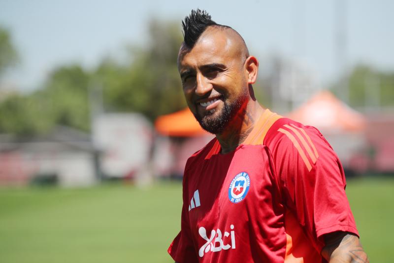 Vidal es capitán contra Perú - Créditos: Photosport