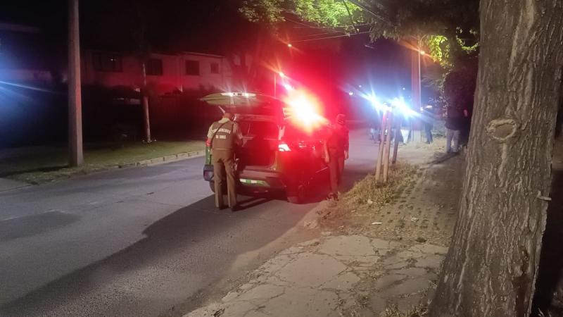 Roban vehículo y especies en Ñuñoa avaluado en casi 40 millones: atacantes portaban objetos contundentes