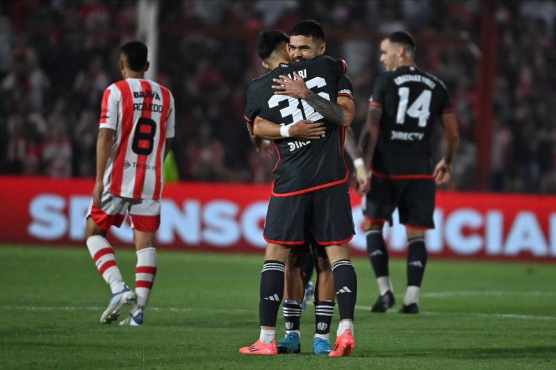 Paulo Díaz anotó un gol clave en Argentina - Crédito: X @RiverPlate