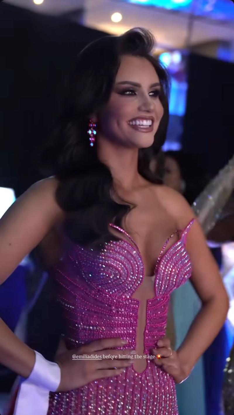 Instagram - Emilia Dides en traje de gala en el Miss Universo 2024