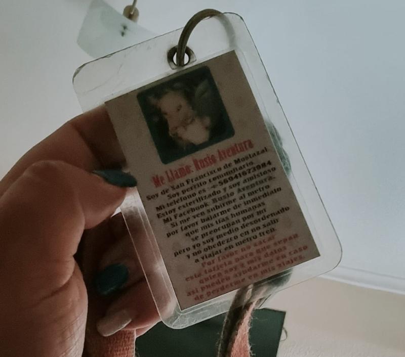 Facebook Rusio Aventuras - Tarjeta de identificación